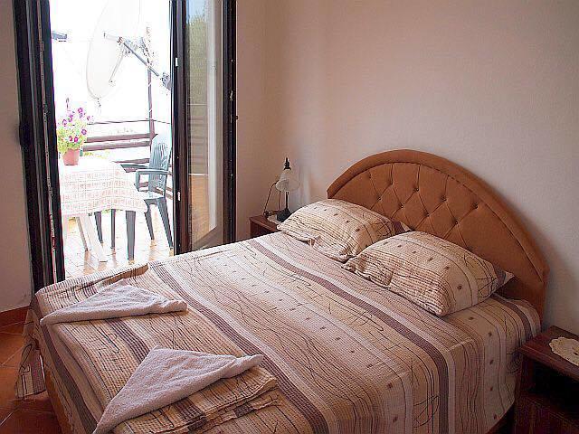 Paradiso Apartments - Liman1 ウルツィニ エクステリア 写真